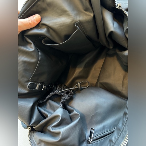 Large Equinox Gym Bag - Picture 4 of 7